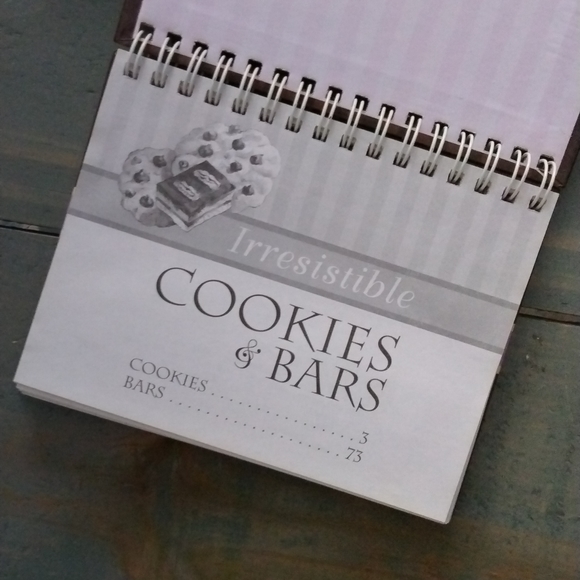 Cookbooks - Picture 3 of 5